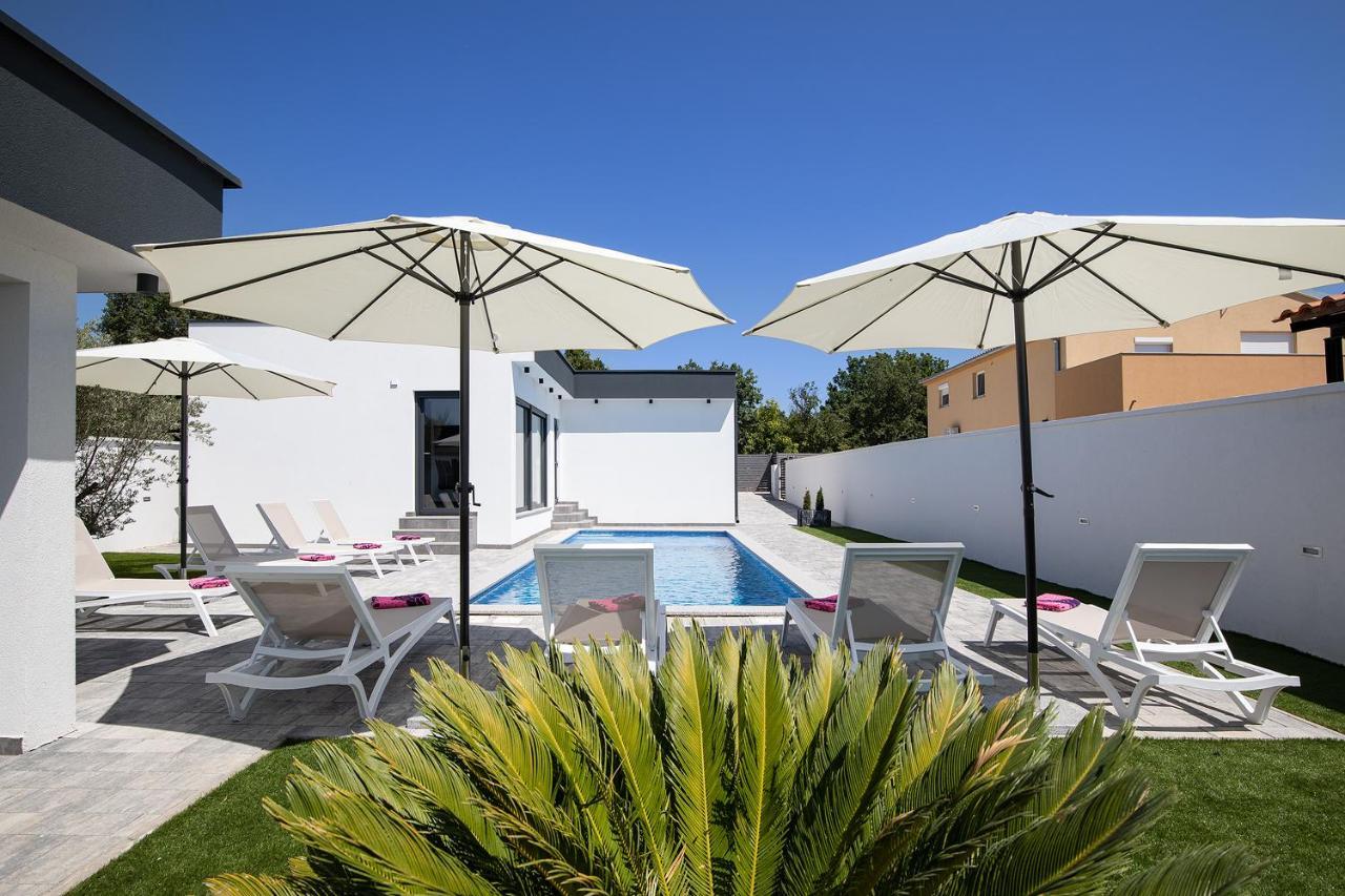 Villa L&L Медулин Екстериор снимка
