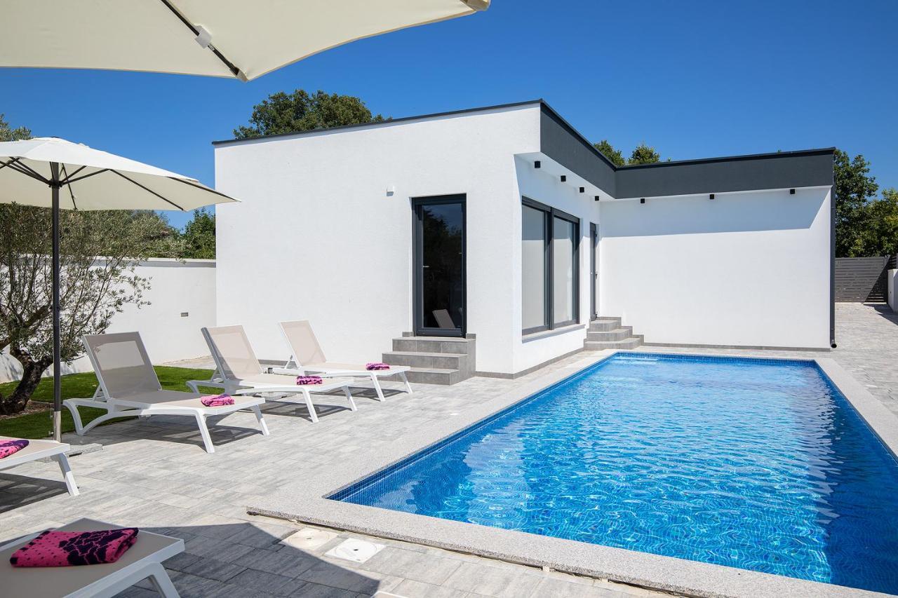 Villa L&L Медулин Екстериор снимка